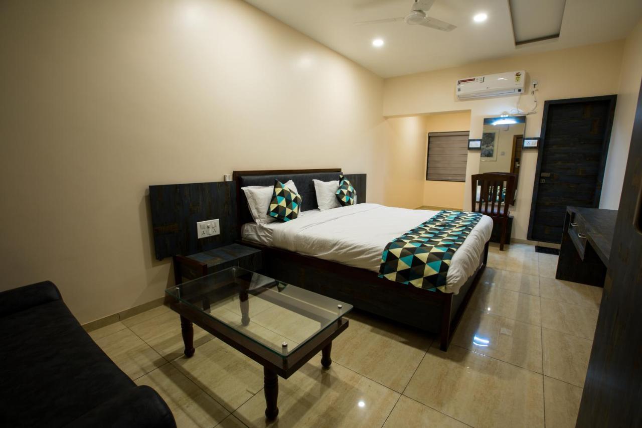Hotel Balaji Palace 포르반다르 외부 사진