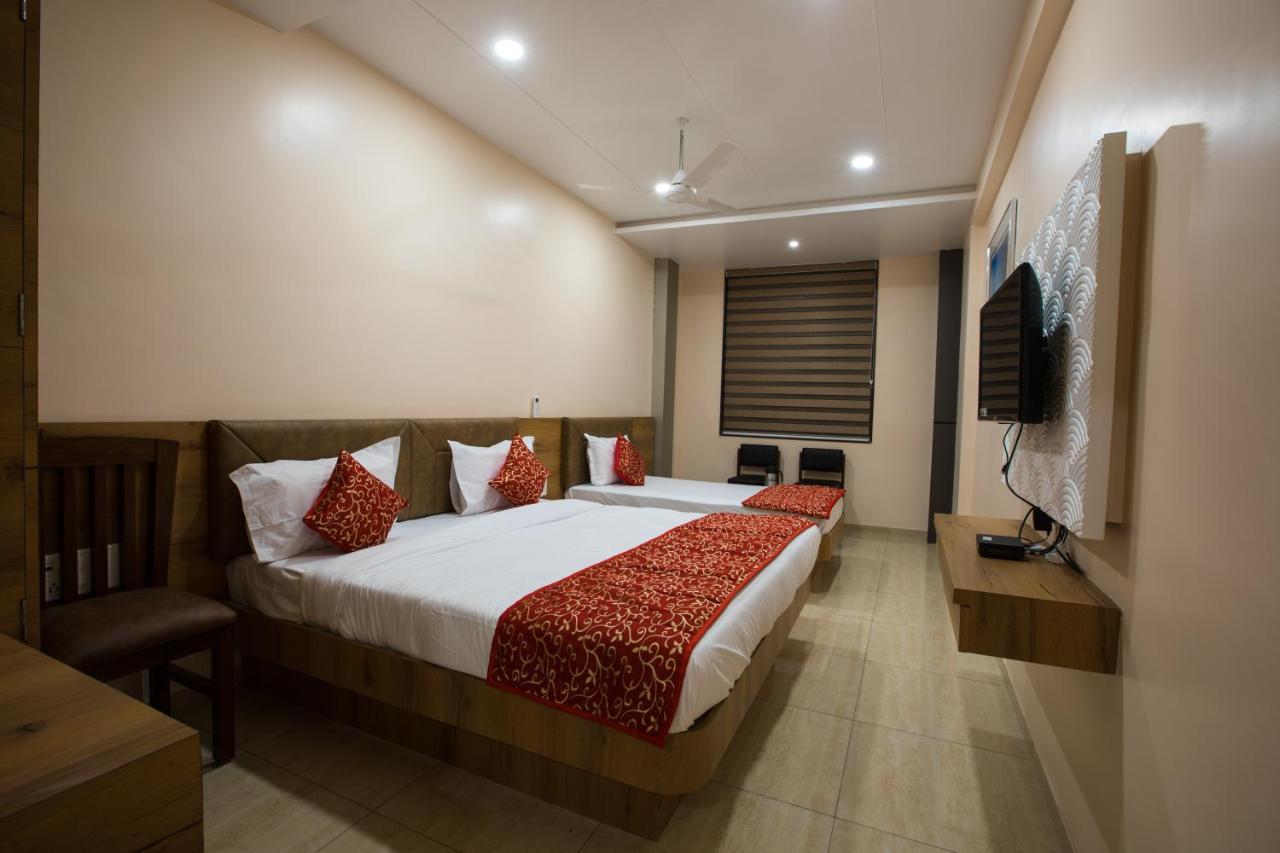 Hotel Balaji Palace 포르반다르 외부 사진
